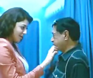Trẻ nâng lên váy của cô và ngồi trên mình làm dương clip sexviet vật