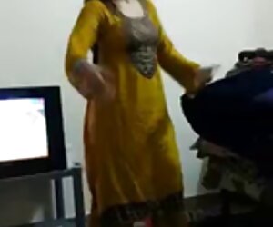 Đẹp trong một chiếc sexviet free váy ngắn thủ dâm