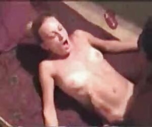 Người bạn đưa một sexviet khau dam cô gái thoải mái trong một mô phỏng