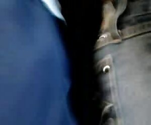 Các chàng trai, đẩy một dương vật vào một lỗ lớn trong mông của một sexviet moi cô gái.