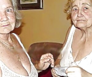 Con quái vật màu đỏ đánh bằng massage sexviet nắp và đôi chân đẹp