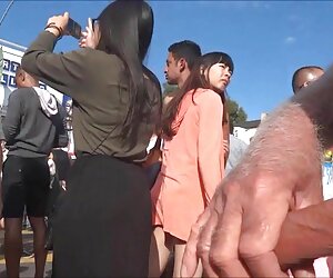 Nước cô gái với rên sexviet hay rỉ ngực trần tắm nắng và fuck
