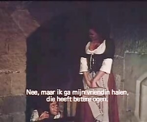 Josie mất mặt sexviet hay ở trong phòng tắm.