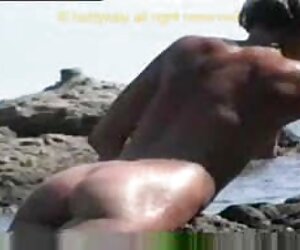 Một sexvietxxx mảnh vụn gắn thiết bị mờ cố gắng để thoát khỏi sự trói buộc