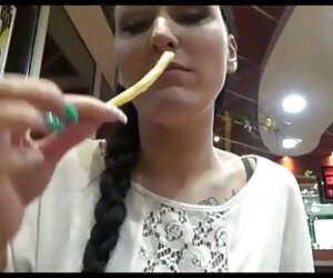 Cô ấy mời các chàng đến thăm anh ta cho tình dục và hút clip sexviet anh ta.